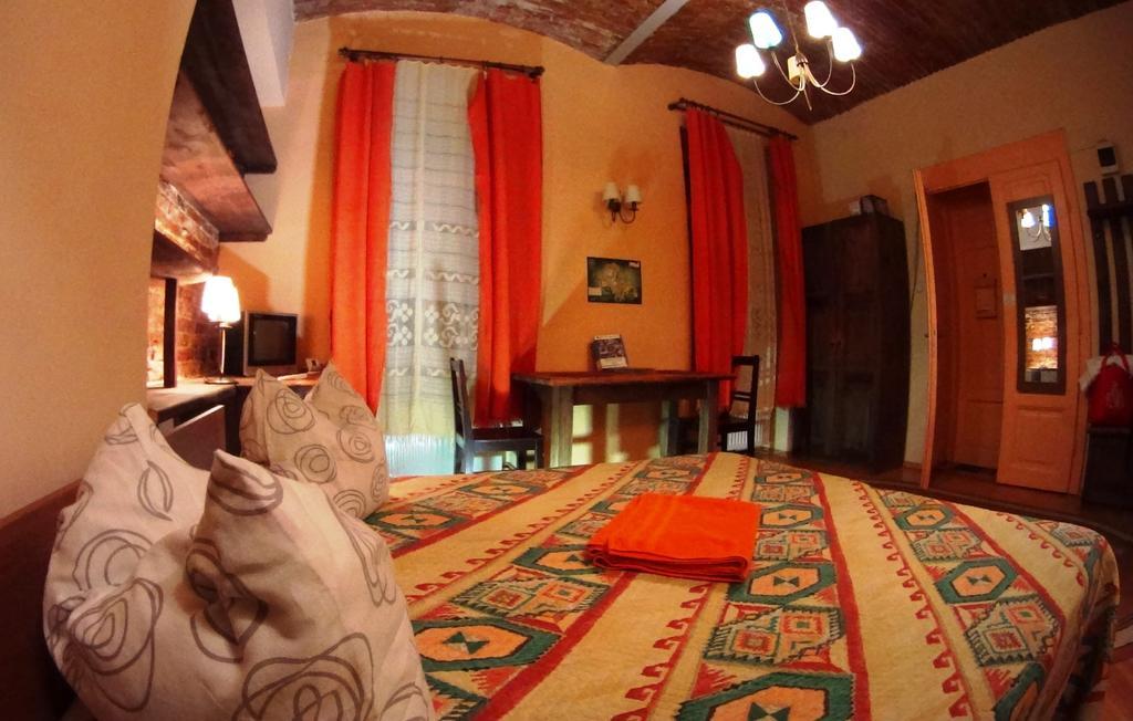 Brasov Apartment In Historic Center Luaran gambar
