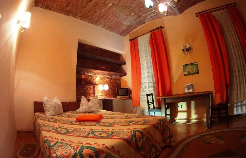Brasov Apartment In Historic Center Luaran gambar